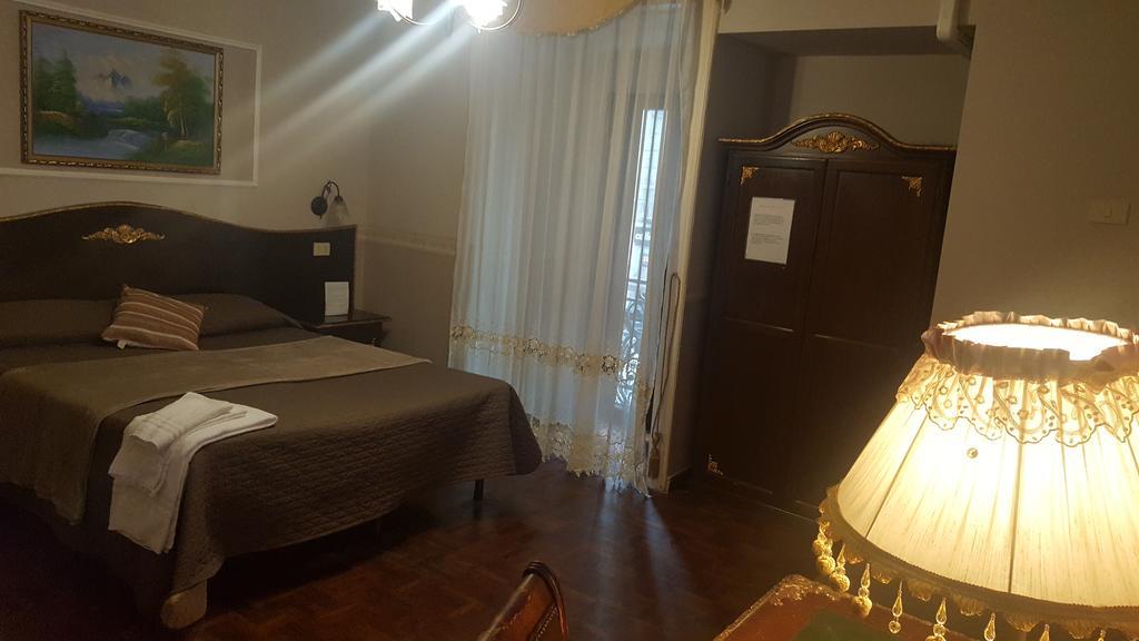 Bed & Breakfast Napoli Centrale エクステリア 写真