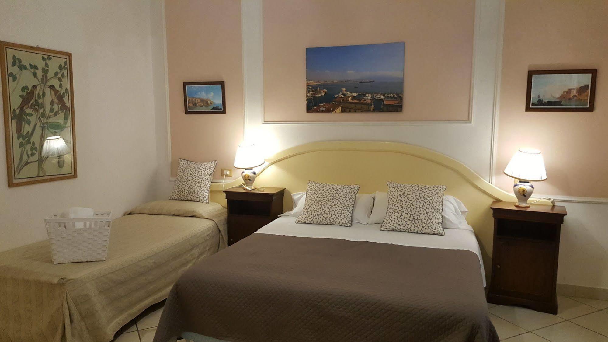 Bed & Breakfast Napoli Centrale エクステリア 写真