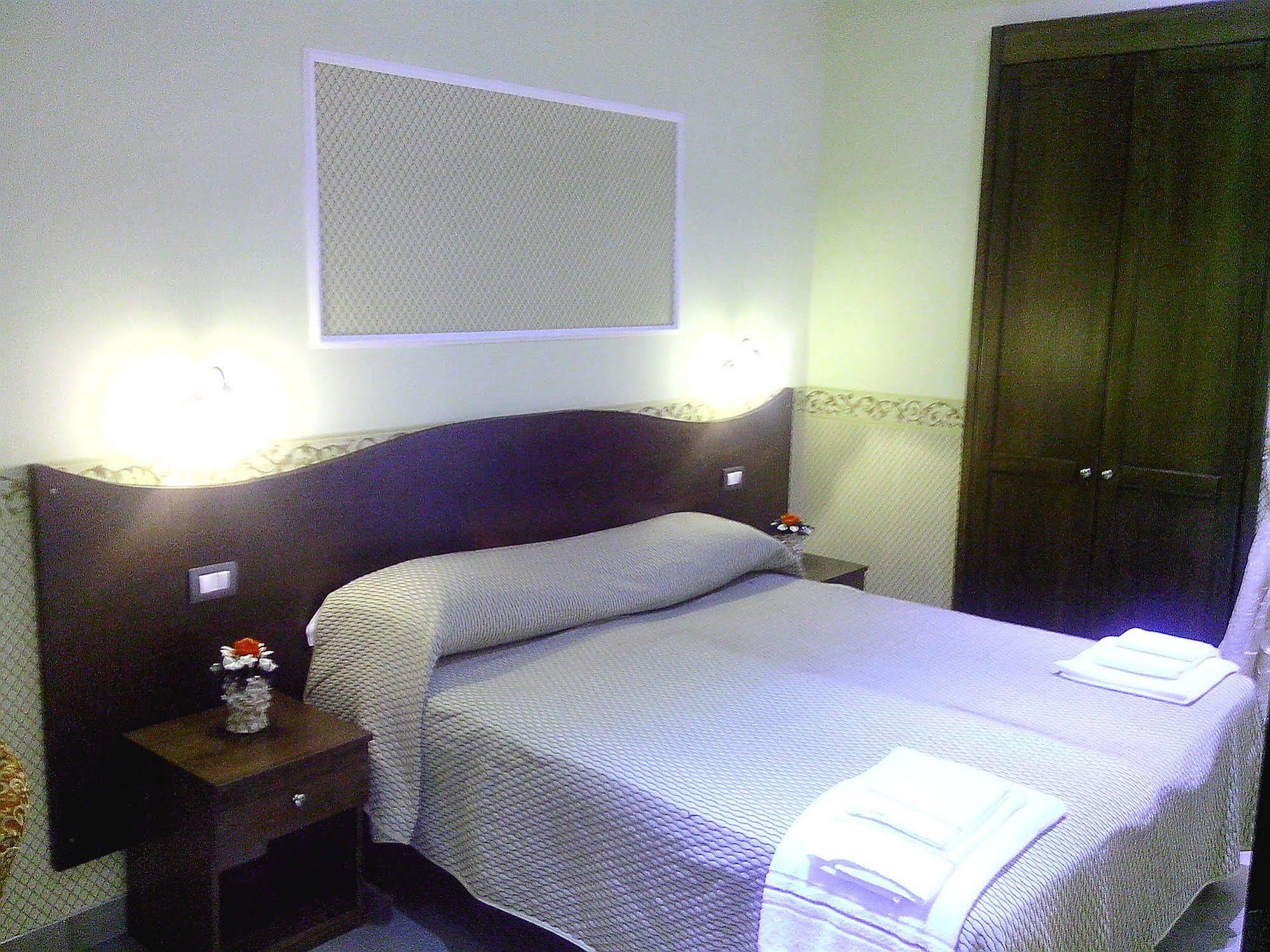 Bed & Breakfast Napoli Centrale エクステリア 写真